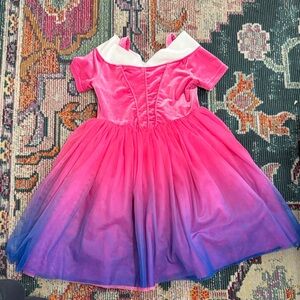 Taylor Joelle velvet Aurora dress size 10